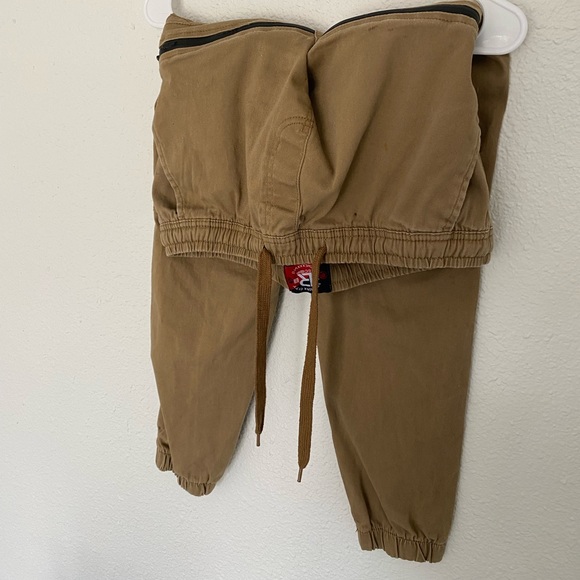 Men’s Pants - Picture 2 of 5